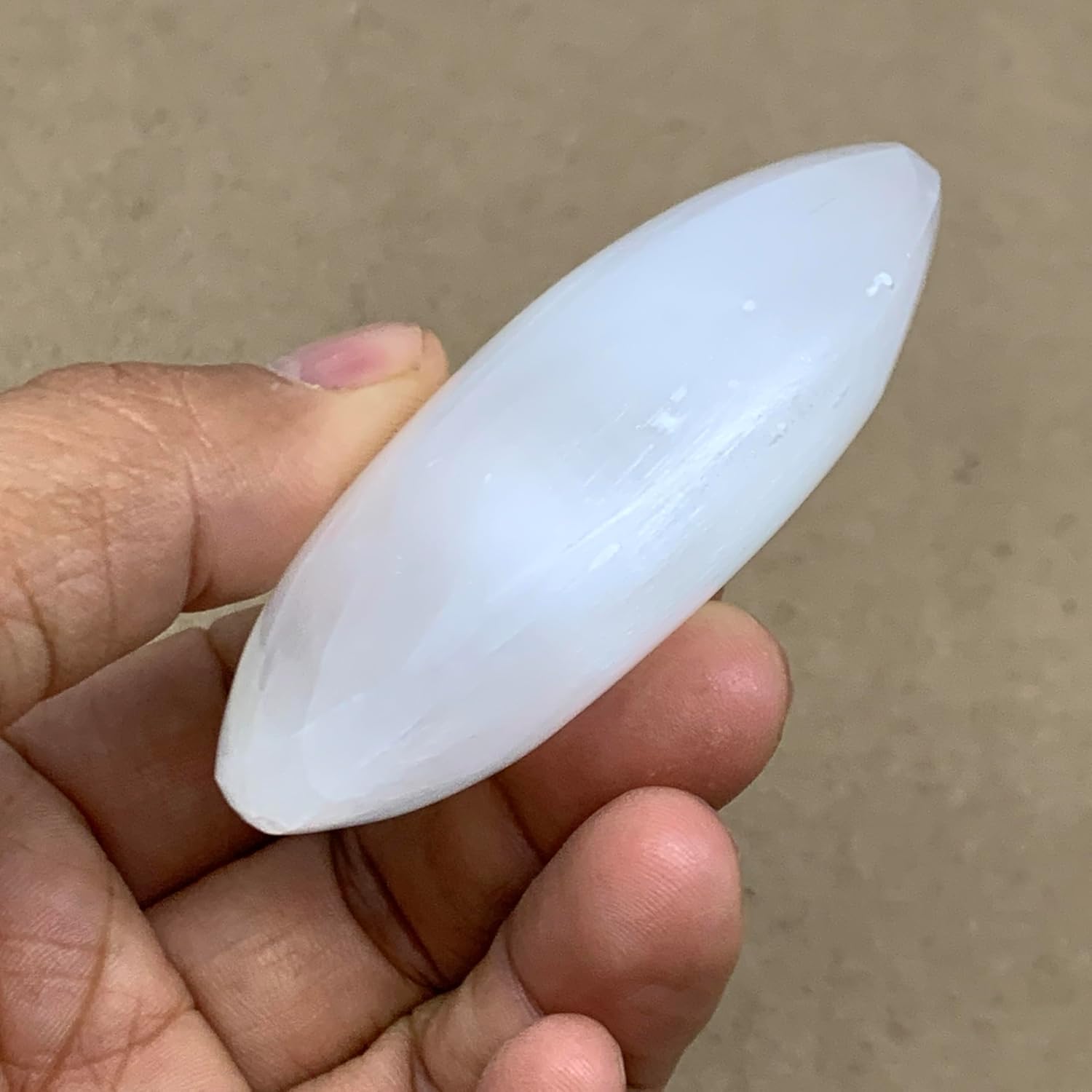 WatanGems 93g Natural Selenite Palm Stone Crystal