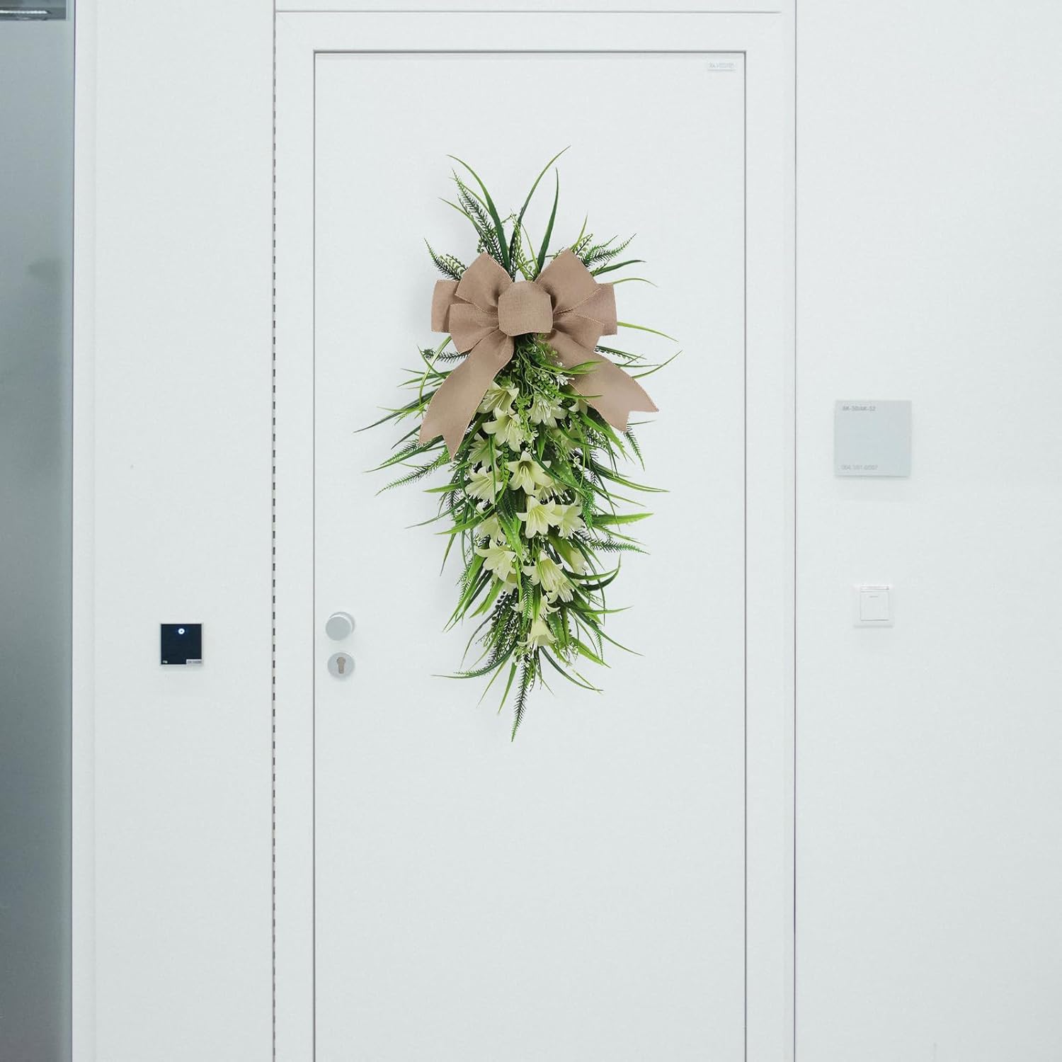 MSUIINT Artificial Lilies Teardrop Wreath Decor