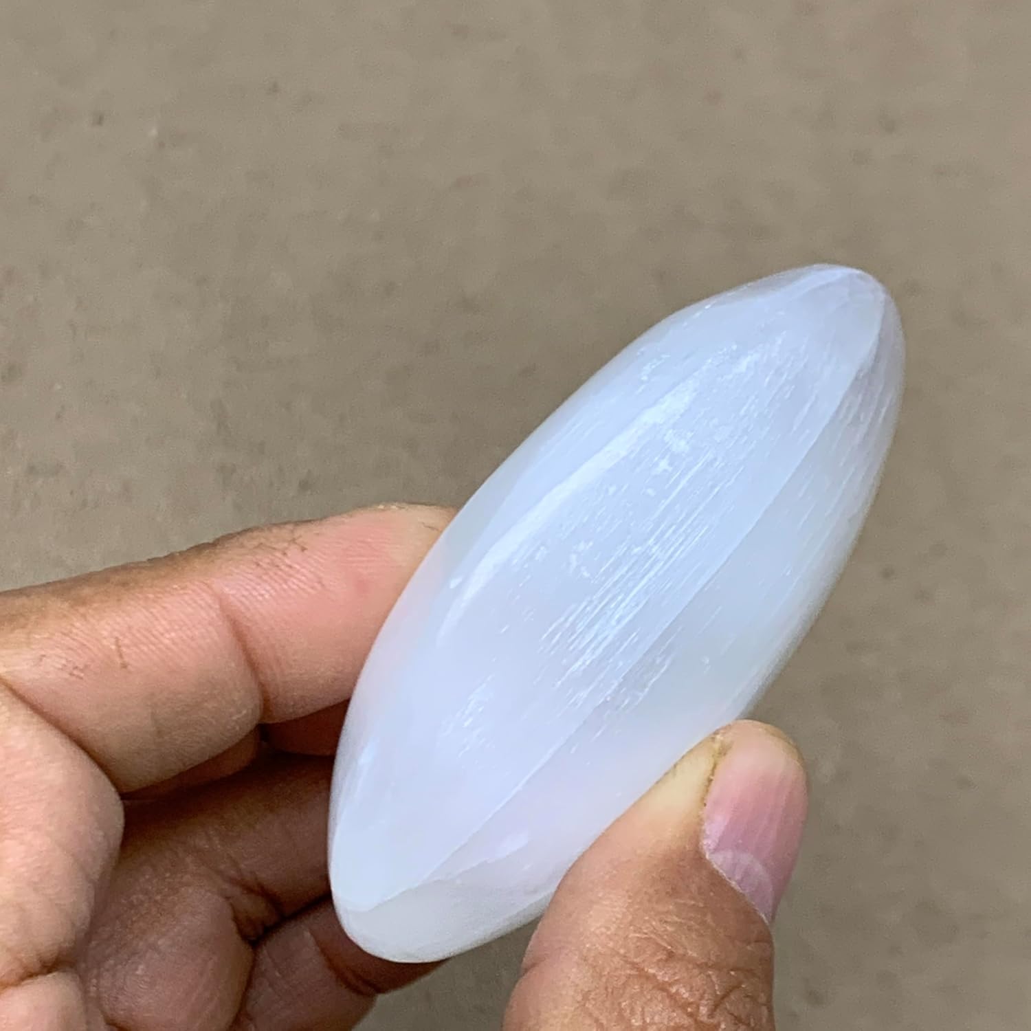 WatanGems 93g Natural Selenite Palm Stone Crystal
