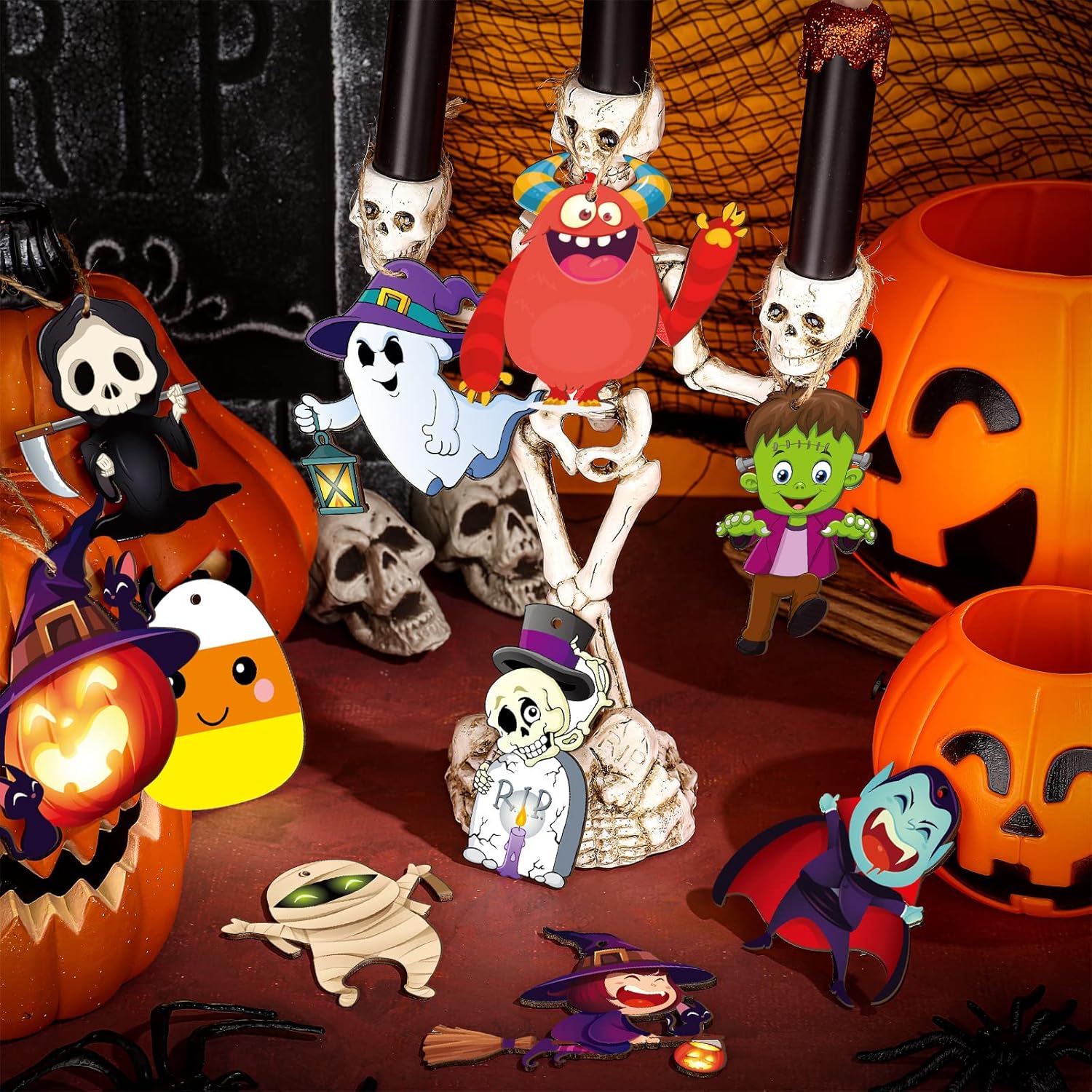 Gerrii 40 Halloween Wooden Decorations